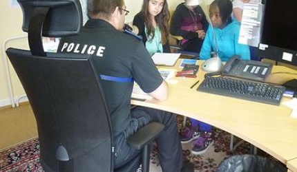 Bei der Polizei
