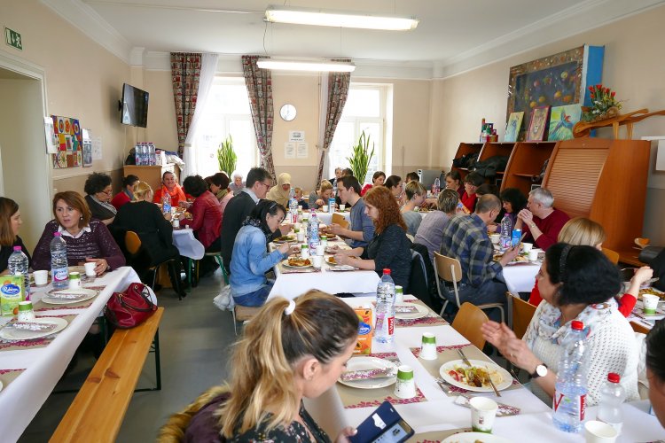 Mittagessen zur Feier des Weltfrauentags